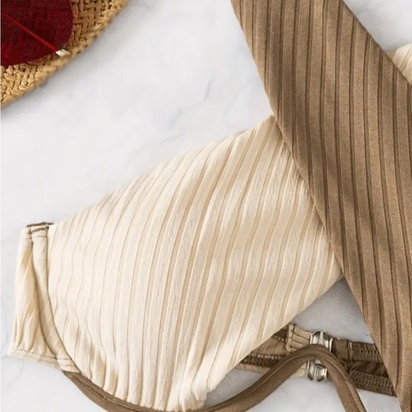 Color Block Underwire Scrunch Bottom Bikini Set - Picture 6 of 9